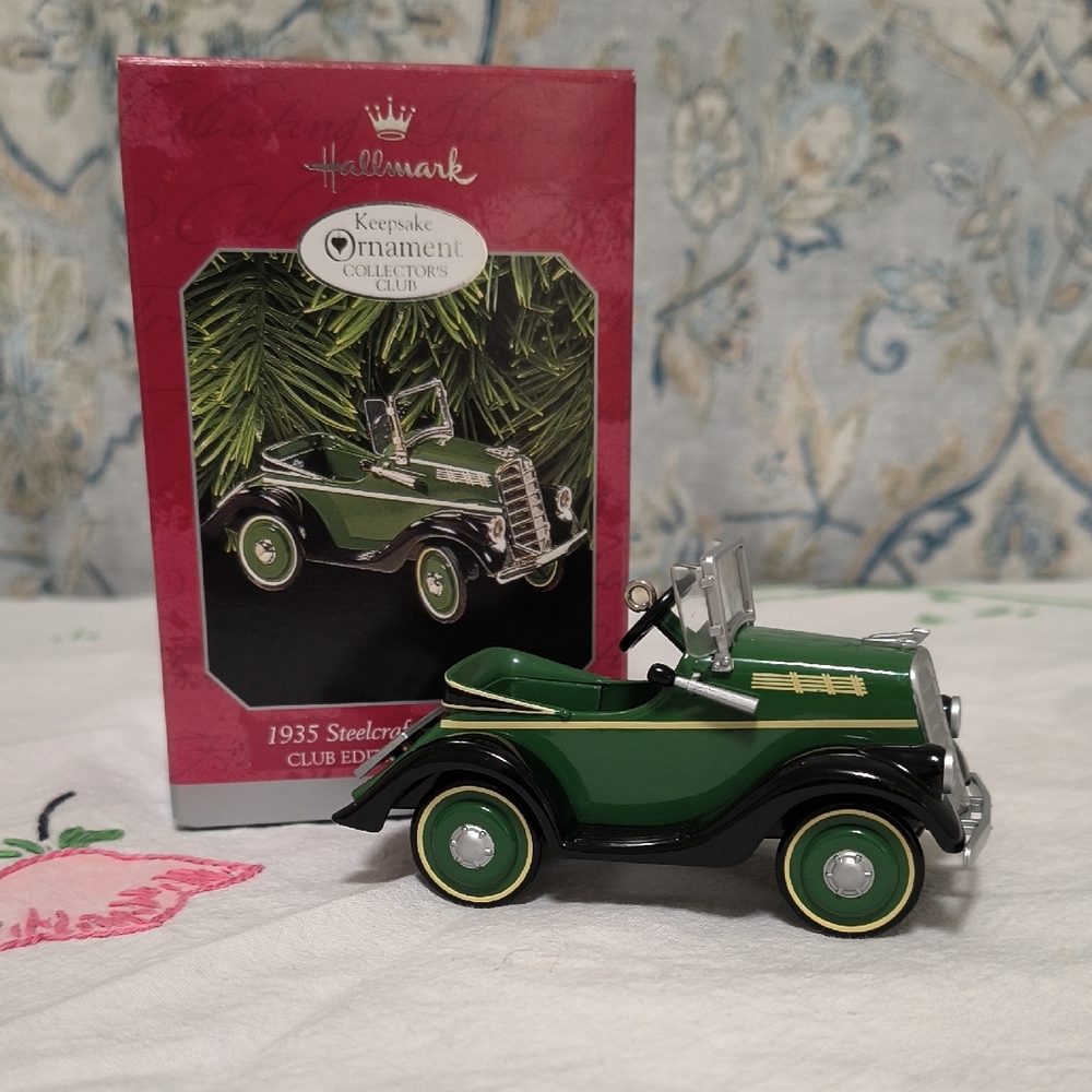 Hallmark Green and Black 1935 Steelcraft Keepsake Ornament